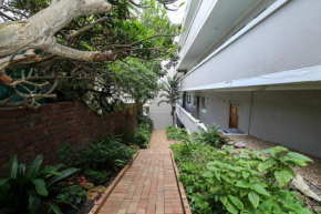 Nederburg, Sea Point, 2 Bed APT - New